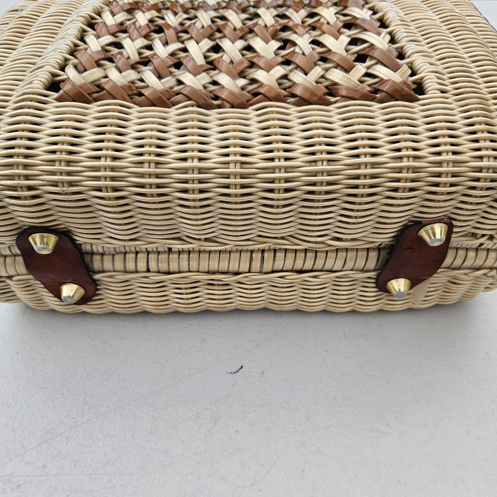 Vintage 1950's 1960's Wicker Basket Bag - Picture 2 of 9